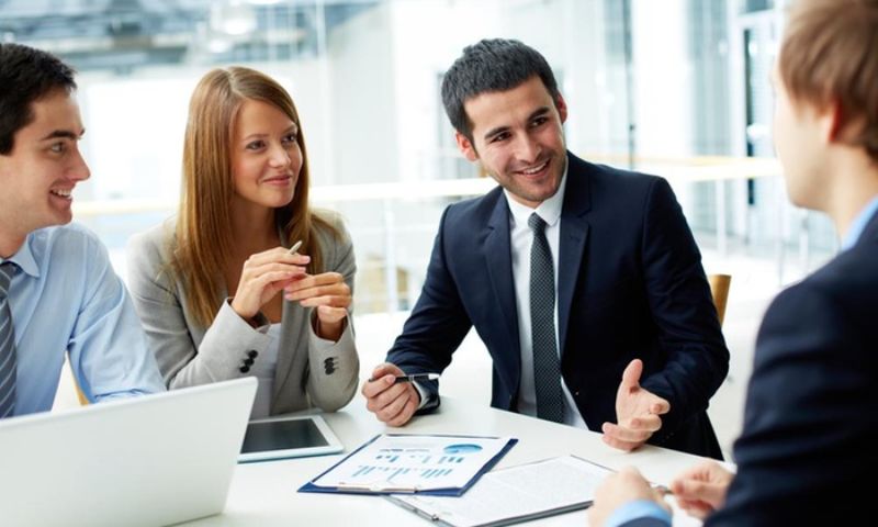 Bán hàng online nên bán gì? Tổng hợp các gợi ý cực hot 2023 13 Nhân viên làm việc trong dự án