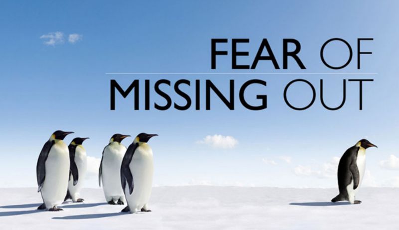 FOMO được viết tắt bởi từ Fear Of Missing Out