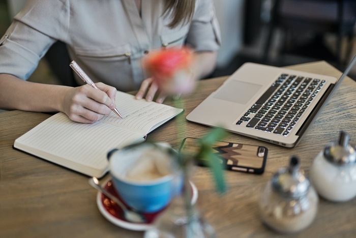 Tangential SEO: Khái niệm, vai trò và cách tiến hành 4 Quy trình 5 bước triển khai chiến lược nội dung gián tiếp